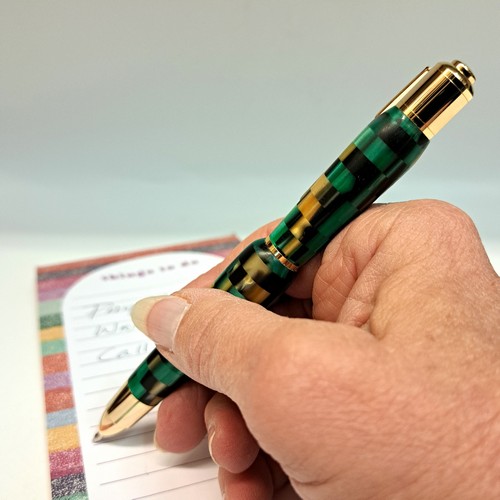 Click to view detail for CR-038 Pen Acrylic Black, Green, Gold $60